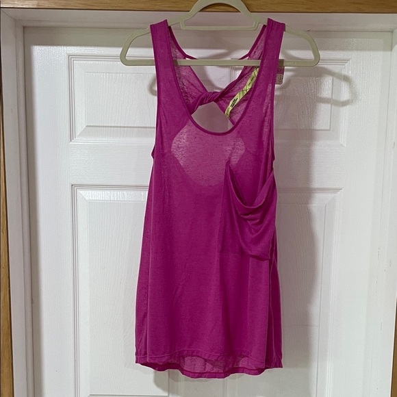 Free People Minimale Magenta Draped Pocket Twisted Racerback Tank Top Size XS-S - Picture 8 of 10